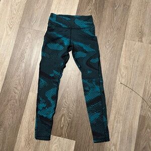 Reebok Teal and Black Patterned Brushed Leggings size small